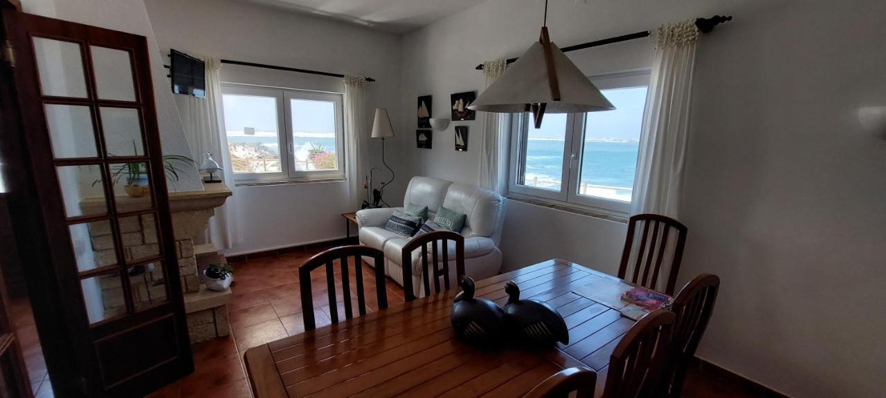 Pequena Baleia Bed and Breakfast Ferrel  Εξωτερικό φωτογραφία