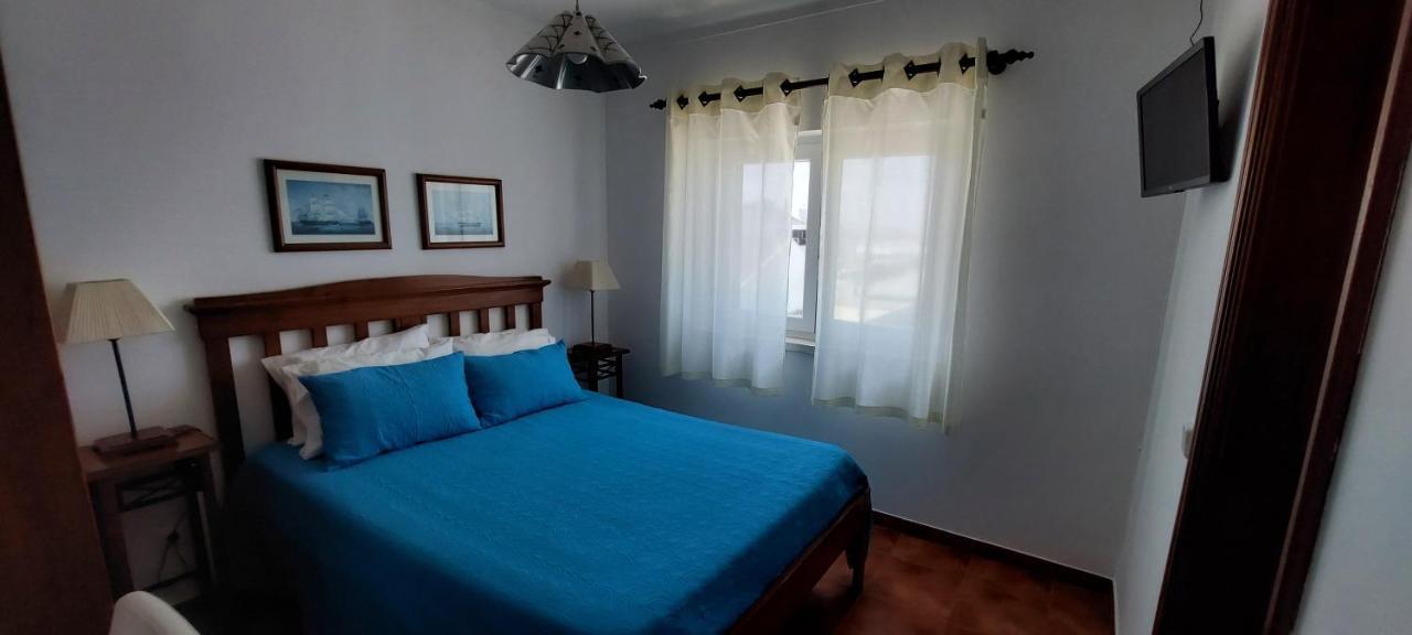 Pequena Baleia Bed and Breakfast Ferrel  Εξωτερικό φωτογραφία