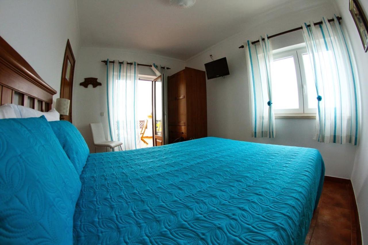 Pequena Baleia Bed and Breakfast Ferrel  Εξωτερικό φωτογραφία