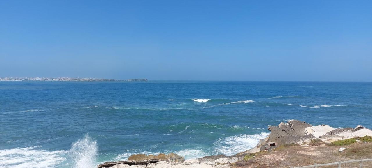 Pequena Baleia Bed and Breakfast Ferrel  Εξωτερικό φωτογραφία