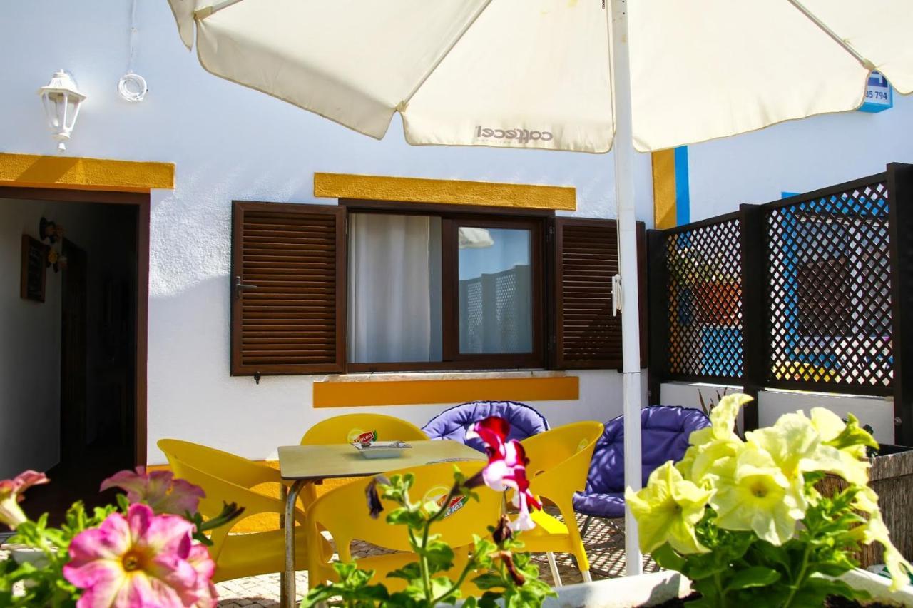 Pequena Baleia Bed and Breakfast Ferrel  Εξωτερικό φωτογραφία