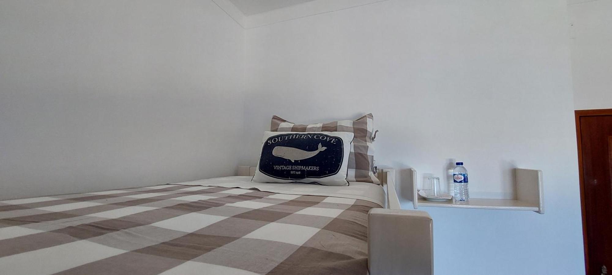 Pequena Baleia Bed and Breakfast Ferrel  Εξωτερικό φωτογραφία